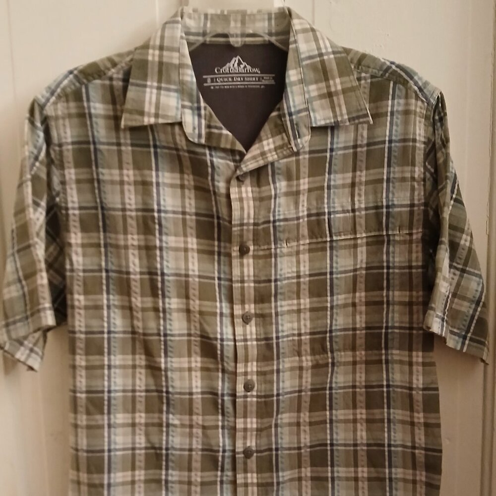 Men's Green Plaid Croft & Barrow Quick Dry Shirt,  Sm.